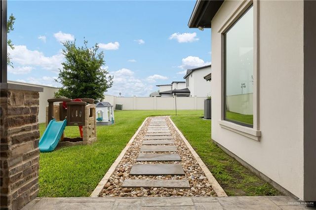 2717 Duke Drive, Edinburg, TX 78539
