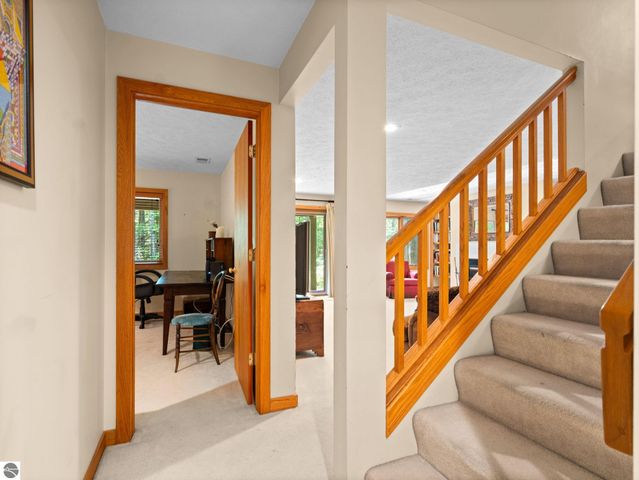 6530 Mission Ridge, Traverse City, MI 49686