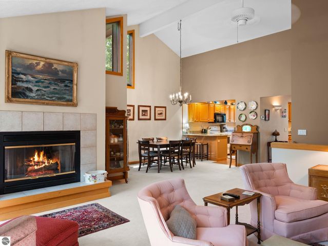 6530 Mission Ridge, Traverse City, MI 49686