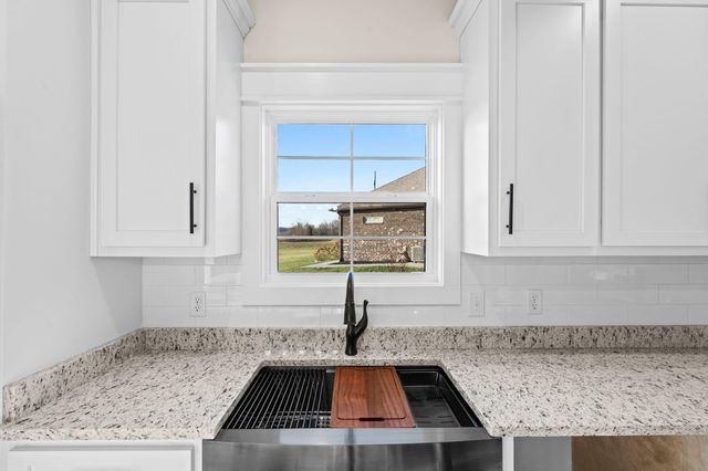 1509 Chardonnay Way, Berea, KY 40403