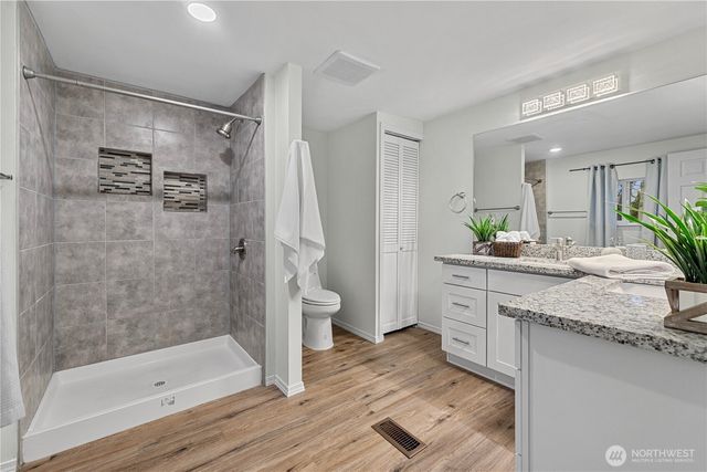 10701 Holly Drive, Everett, WA 98204