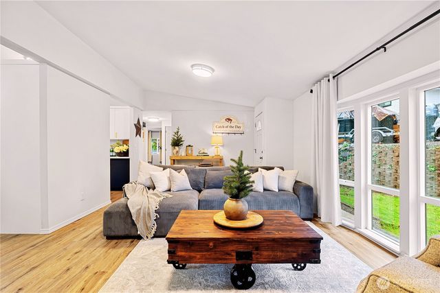 10701 Holly Drive, Everett, WA 98204