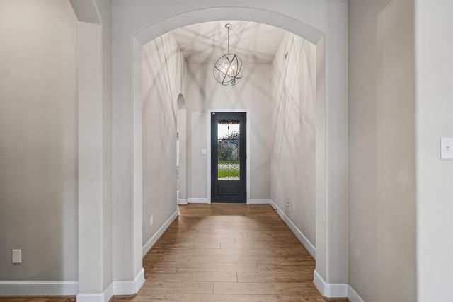 12204 Knoxville Avenue, Lubbock, TX 79423