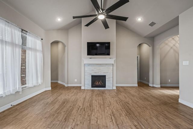 12204 Knoxville Avenue, Lubbock, TX 79423