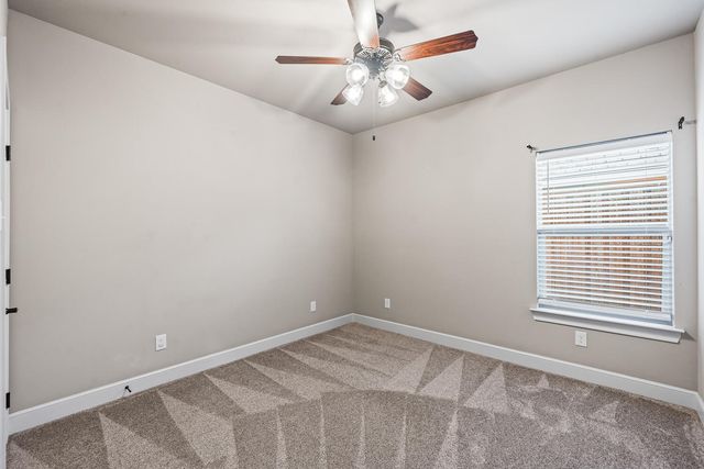 12204 Knoxville Avenue, Lubbock, TX 79423