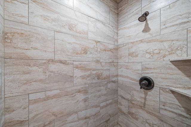 12204 Knoxville Avenue, Lubbock, TX 79423