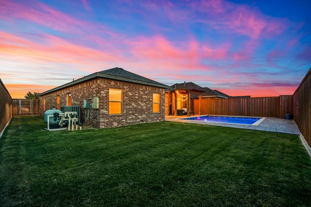 12204 Knoxville Avenue, Lubbock, TX 79423