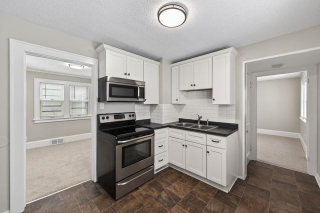 1128 Magnolia Avenue E, Saint Paul, MN 55106