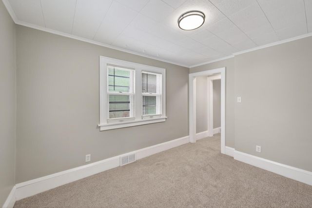 1128 Magnolia Avenue E, Saint Paul, MN 55106