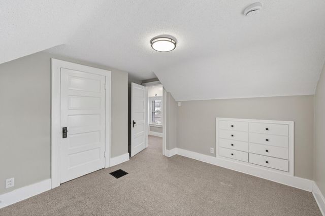 1128 Magnolia Avenue E, Saint Paul, MN 55106