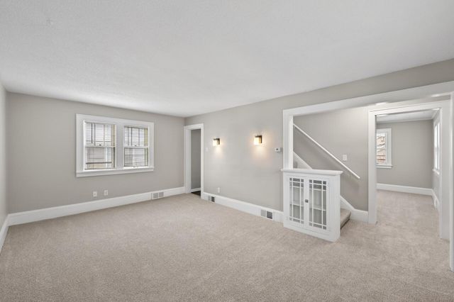 1128 Magnolia Avenue E, Saint Paul, MN 55106