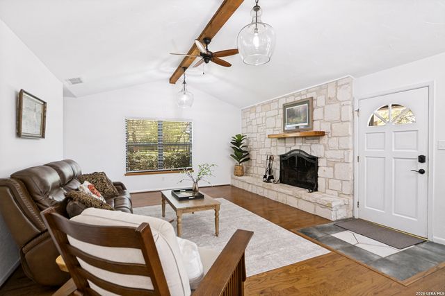 138 Stonegate North Dr, Boerne, TX 78006