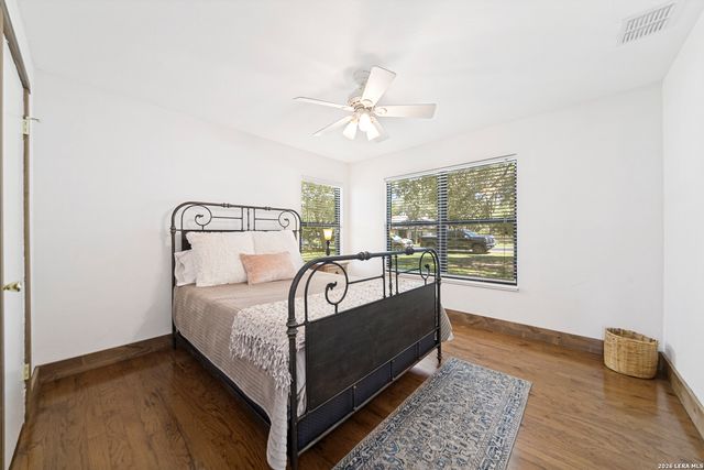 138 Stonegate North Dr, Boerne, TX 78006