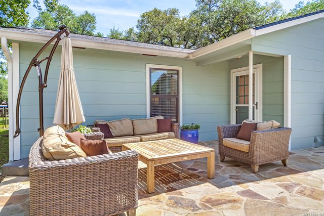 138 Stonegate North Dr, Boerne, TX 78006
