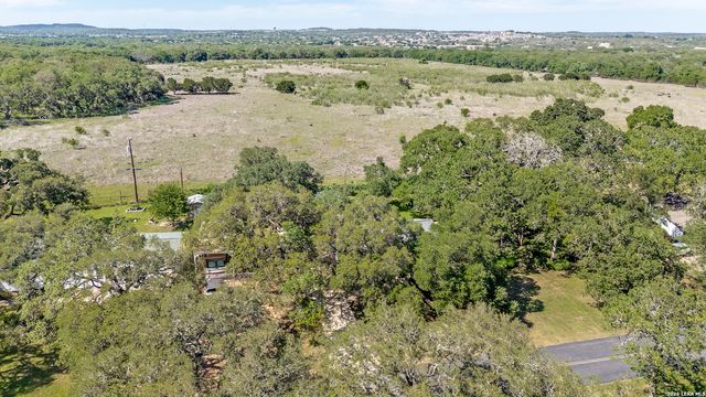 138 Stonegate North Dr, Boerne, TX 78006