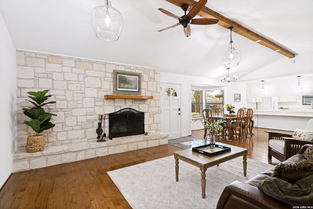 138 Stonegate North Dr, Boerne, TX 78006