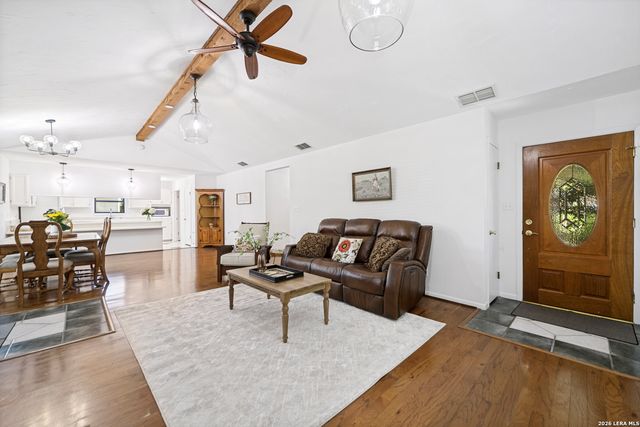 138 Stonegate North Dr, Boerne, TX 78006