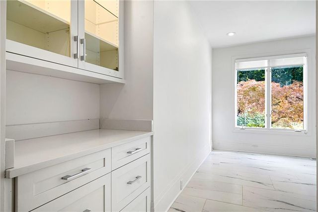 4 Vale Close NE, Atlanta, GA 30324