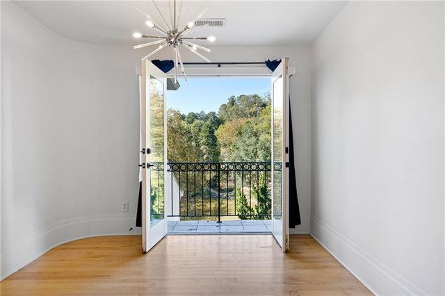 4 Vale Close NE, Atlanta, GA 30324