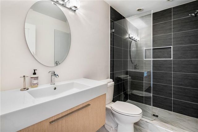 4 Vale Close NE, Atlanta, GA 30324