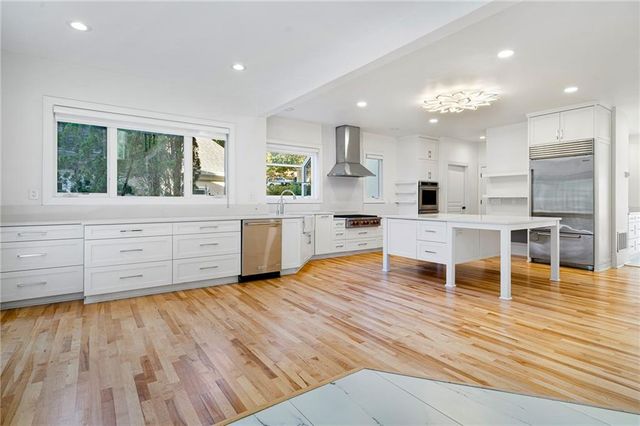 4 Vale Close NE, Atlanta, GA 30324