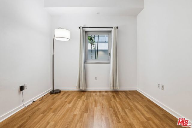 630 W 6th Street 310, Los Angeles, CA 90017