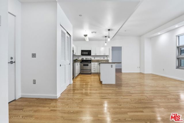 630 W 6th Street 310, Los Angeles, CA 90017