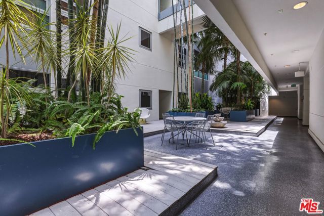 630 W 6th Street 310, Los Angeles, CA 90017