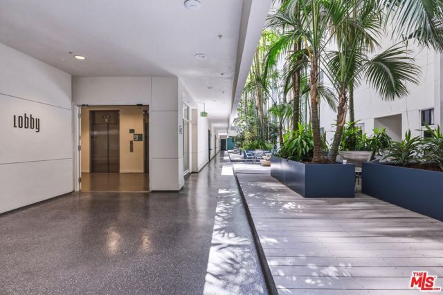 630 W 6th Street 310, Los Angeles, CA 90017