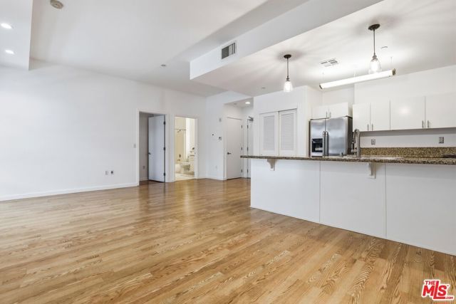 630 W 6th Street 310, Los Angeles, CA 90017