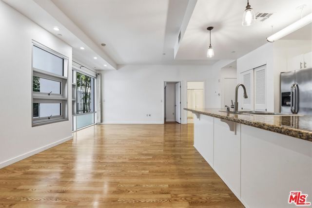 630 W 6th Street 310, Los Angeles, CA 90017