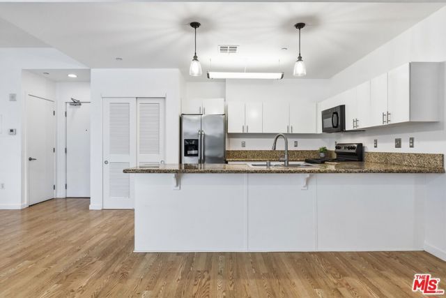 630 W 6th Street 310, Los Angeles, CA 90017