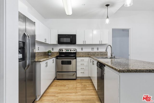630 W 6th Street 310, Los Angeles, CA 90017
