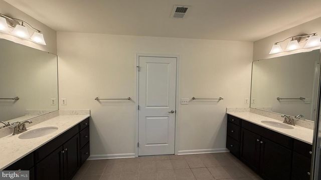 12421 MAYS QUARTER RD, Woodbridge, VA 22192
