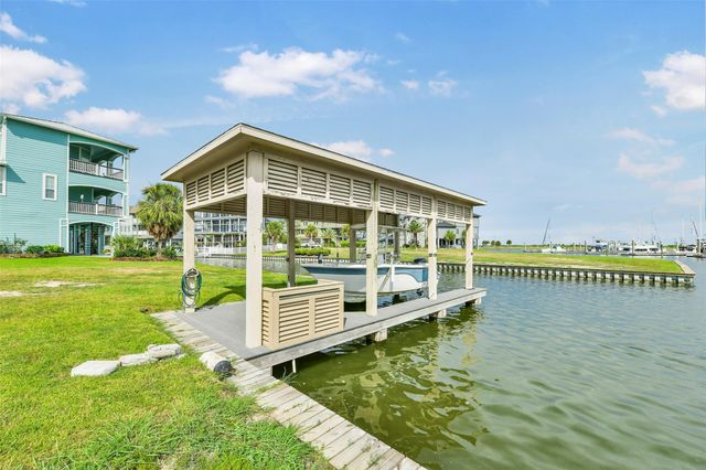 22 Fleming, Hitchcock, TX 77563