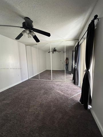 1700 Embassy Dr 204, West Palm Beach, FL 33401