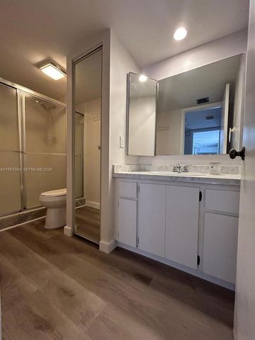 1700 Embassy Dr 204, West Palm Beach, FL 33401