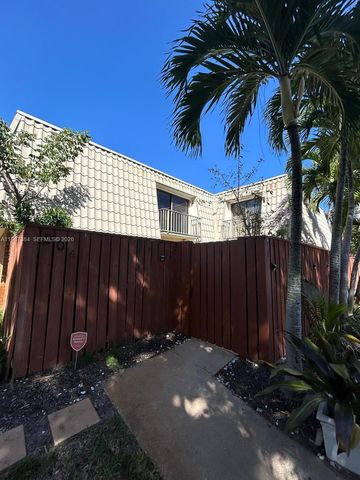 1700 Embassy Dr 204, West Palm Beach, FL 33401