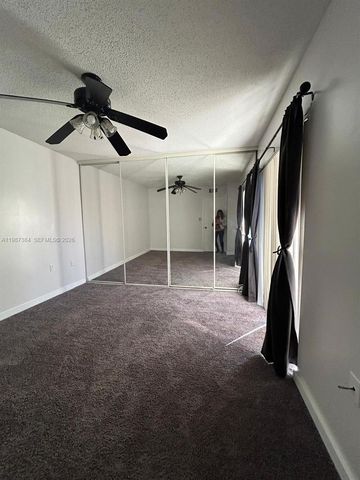 1700 Embassy Dr 204, West Palm Beach, FL 33401