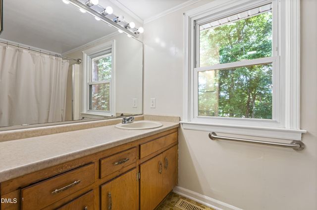 525 Barksdale Drive, Raleigh, NC 27604