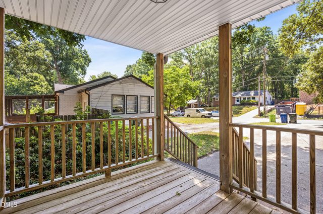 525 Barksdale Drive, Raleigh, NC 27604