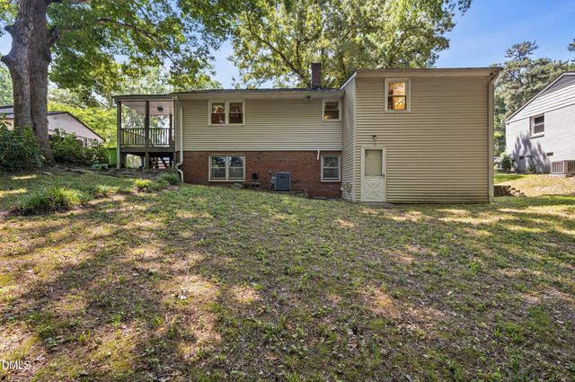 525 Barksdale Drive, Raleigh, NC 27604