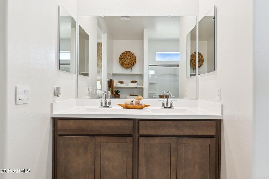 Image 26 of property listing at 23960 W PAPAGO Street, Buckeye, AZ 85326