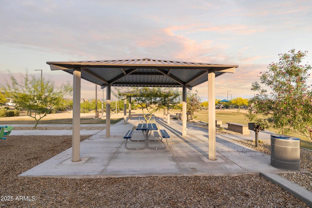Image 39 of property listing at 23960 W PAPAGO Street, Buckeye, AZ 85326