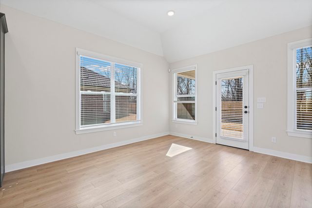 21 ROSE BUSH ST, Munford, TN 38058