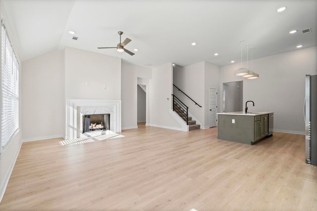 21 ROSE BUSH ST, Munford, TN 38058