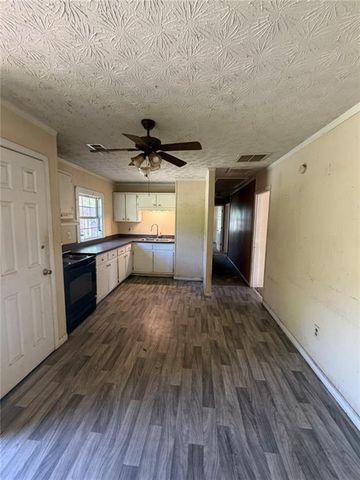 328 Ronthor Drive, Social Circle, GA 30025