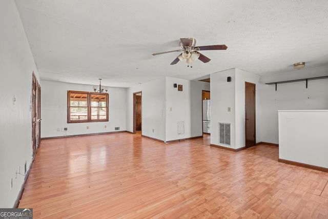 1049 Highway 36 E, Jackson, GA 30233