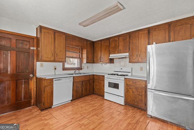 1049 Highway 36 E, Jackson, GA 30233