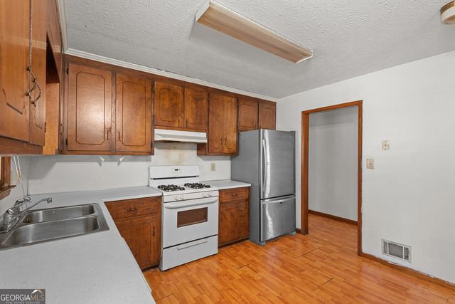 1049 Highway 36 E, Jackson, GA 30233